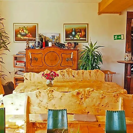 Castellberg Hotel *